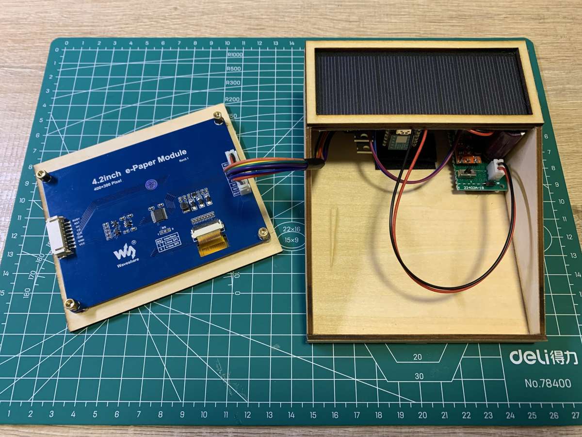Connected the solar panel & screen